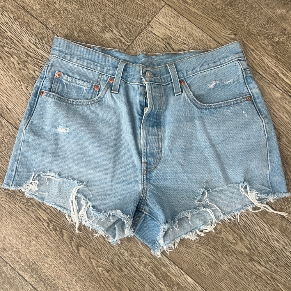 Women’s Levi’s Jean shorts